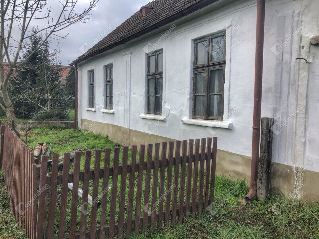 Eladó családi ház, Kemenespálfán 7.5 M Ft, 2 szobás
