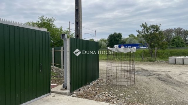 Eladó telek, Vecsésen 250 M Ft / költözzbe.hu