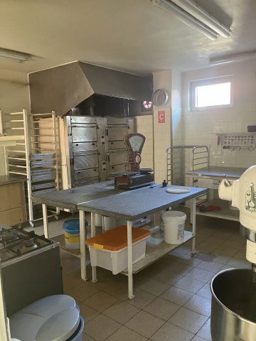 Eladó üzlethelyiség, Dunapatajon 86.5 M Ft, 4 szobás