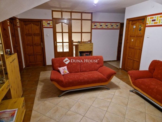 Eladó családi ház, Berhidán 80 M Ft, 2+3 szobás