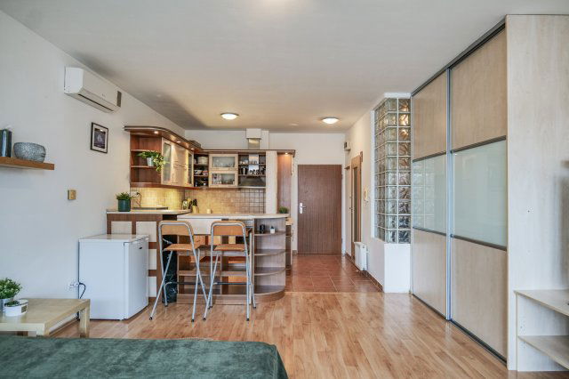 Eladó téglalakás, Budapesten, XI. kerületben, Nádorliget utcában