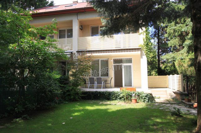 Kiadó ikerház, albérlet, Budapesten, II. kerületben, 3+3 szobás
