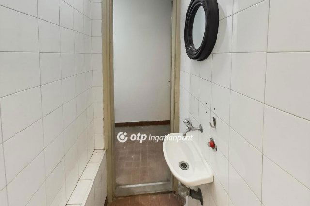 Kiadó üzlethelyiség, Gyenesdiáson 594 E Ft / hó