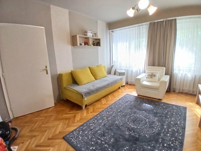 Eladó téglalakás, Debrecenben, Vármegyeháza utcában 56 M Ft