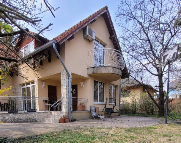 Eladó családi ház, Kerepesen 139 M Ft, 5 szobás