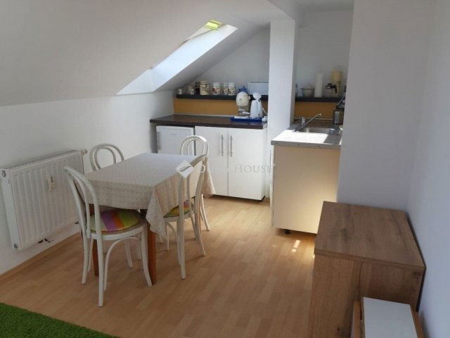 Eladó ikerház, Biatorbágyon 129 M Ft, 5 szobás