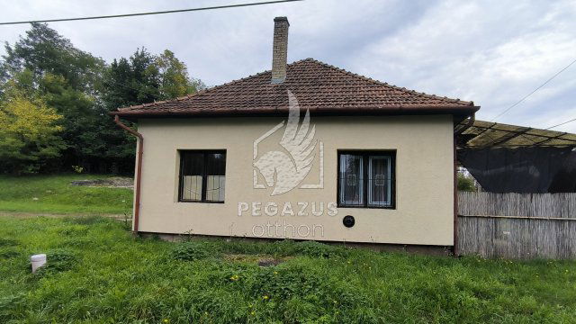Eladó családi ház, Ózdon, Susa úton 5.5 M Ft, 1+1 szobás