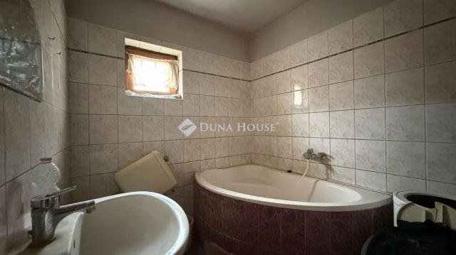 Eladó családi ház, Szombathelyen 19.9 M Ft, 3 szobás