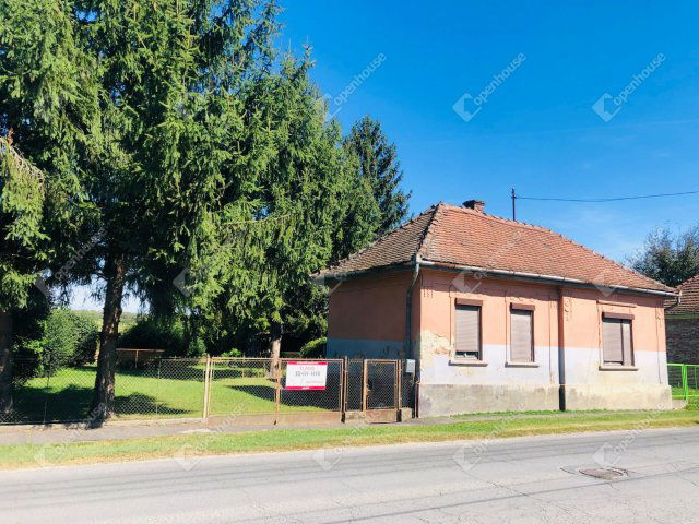 Eladó családi ház, Murakeresztúron 11.2 M Ft, 2 szobás