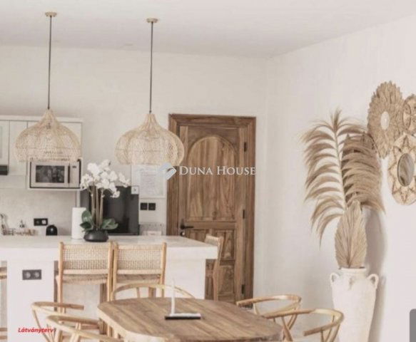 Eladó nyaraló, Esztergomban 59.9 M Ft, 2 szobás