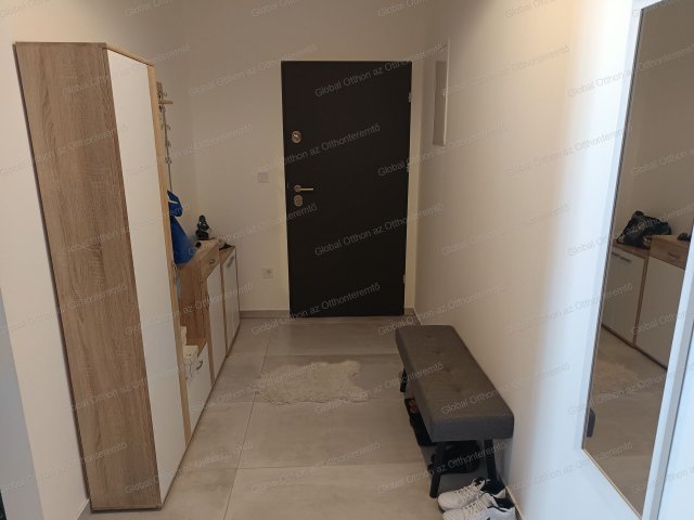 Eladó téglalakás, Mosonmagyaróváron 70.9 M Ft, 2 szobás