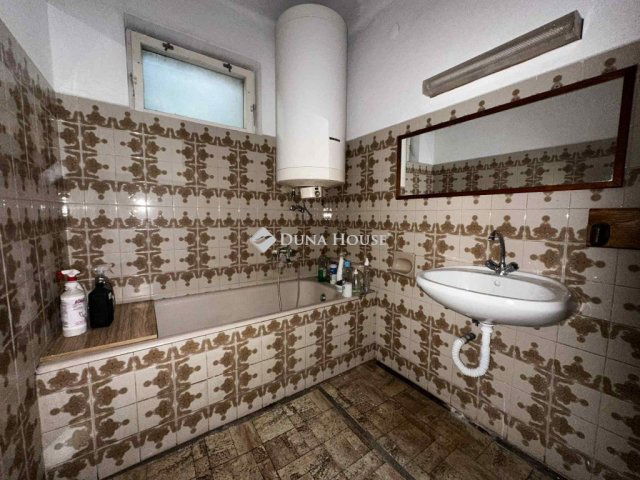 Eladó családi ház, Iregszemcsén 37 M Ft, 6 szobás