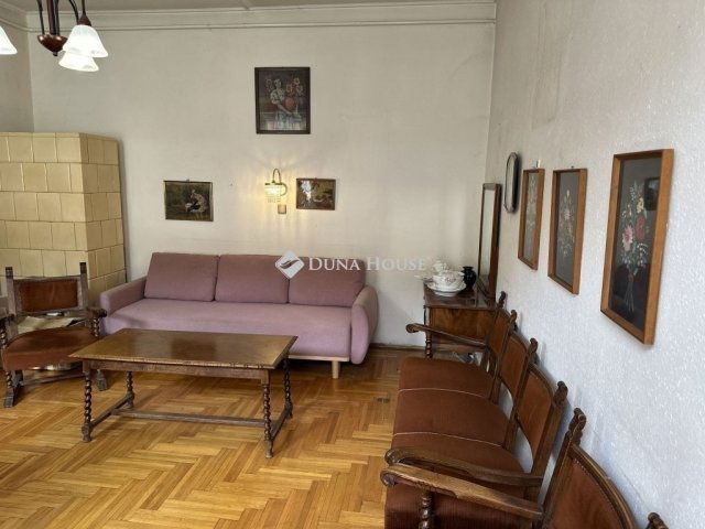 Eladó téglalakás, Budapesten, VI. kerületben 0.08 M Ft, 2 szobás