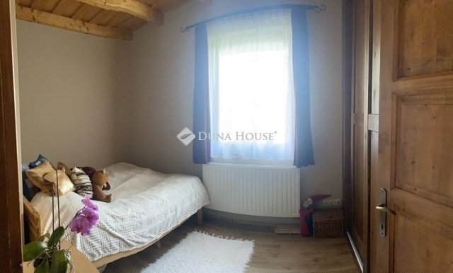 Eladó családi ház, Helvécián 120 M Ft, 4 szobás