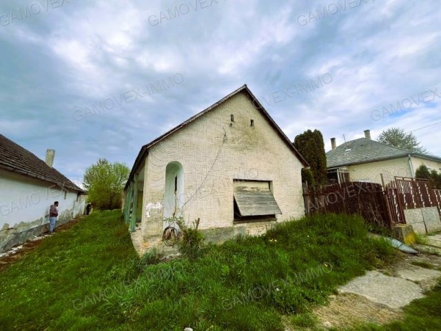 Eladó családi ház, Szorosadon 2.499 M Ft / költözzbe.hu