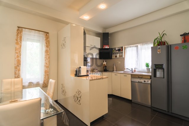 Eladó családi ház, Budapesten, XI. kerületben 299.9 M Ft