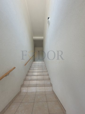Eladó téglalakás, Érden 96 M Ft, 4 szobás
