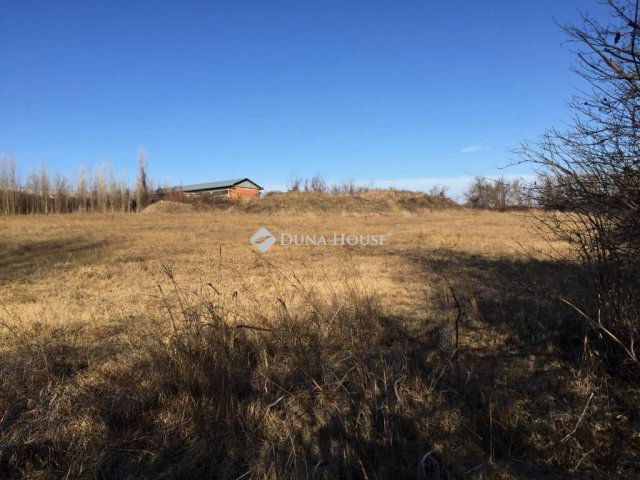 Eladó telek, Pécsett 60 M Ft / költözzbe.hu