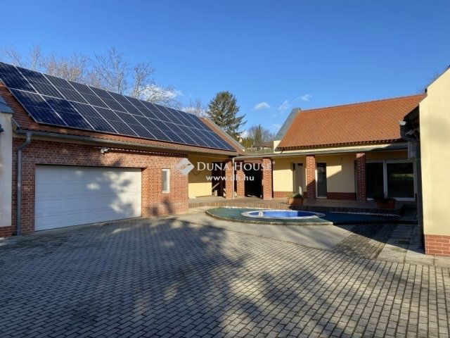 Eladó családi ház, Nagykozáron 160 M Ft, 5 szobás