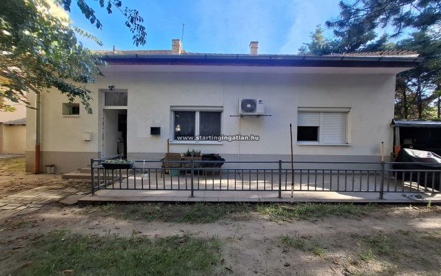 Eladó téglalakás, Budapesten, X. kerületben, Román utcában