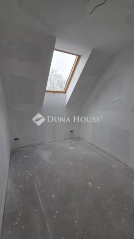 Eladó ikerház, Vácon 104.82 M Ft, 4 szobás