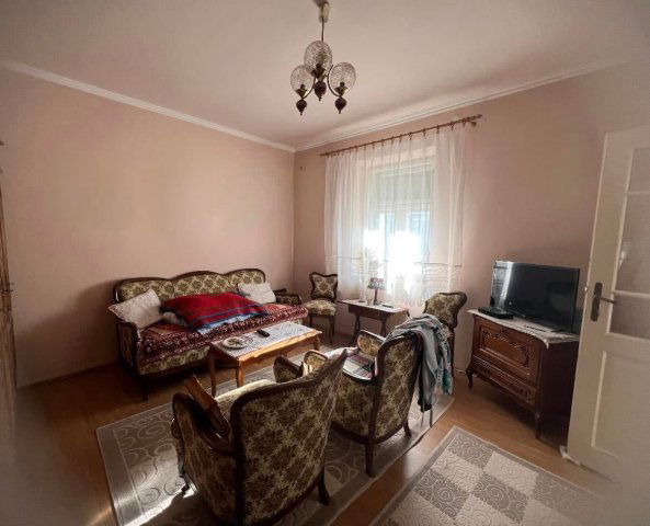 Eladó családi ház, Kiskőrösön 25 M Ft, 2 szobás