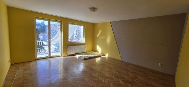 Eladó téglalakás, Szegeden 73 M Ft, 2+1 szobás