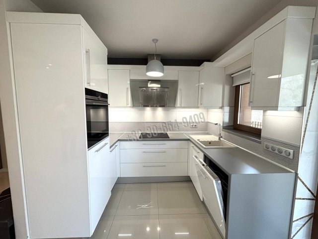 Eladó téglalakás, Vácrátóton 87.9 M Ft, 3 szobás