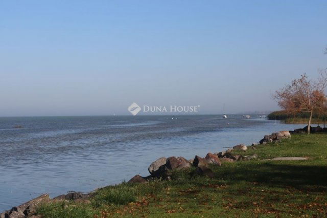 Eladó nyaraló, Fonyódon 32 M Ft, 1 szobás / költözzbe.hu