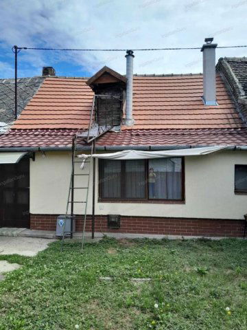 Eladó családi ház, Kecskeméten 17.9 M Ft, 2 szobás