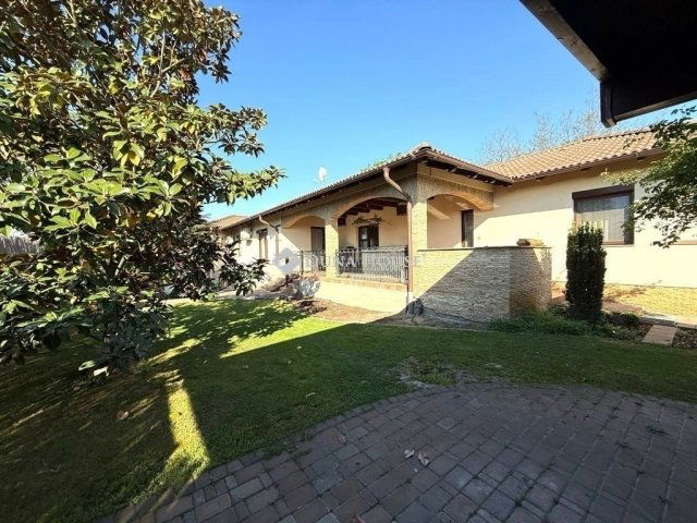Eladó családi ház, Dabason 160 M Ft, 4 szobás