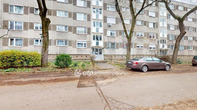 Eladó panellakás, Miskolcon 27.9 M Ft, 2 szobás