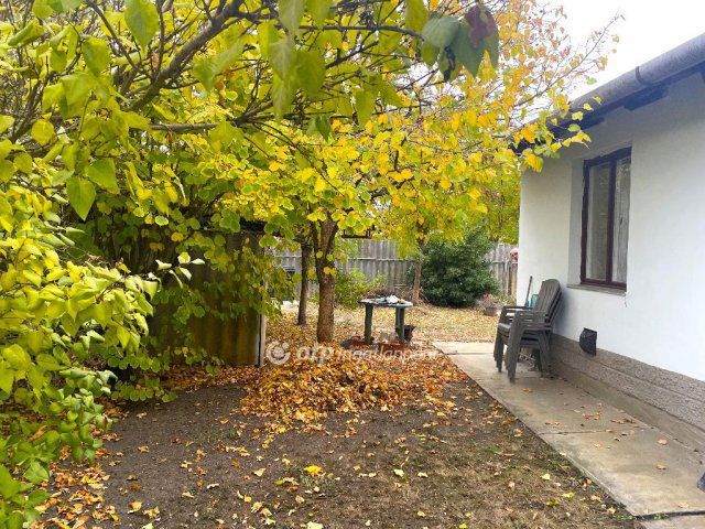 Eladó családi ház, Kunszentmártonban 18.9 M Ft, 2 szobás