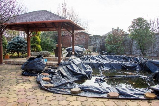 Eladó családi ház, Szegeden 409 M Ft, 6 szobás