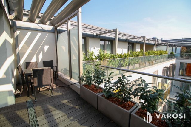 Kiadó téglalakás, albérlet, Budapesten, V. kerületben, 4 szobás