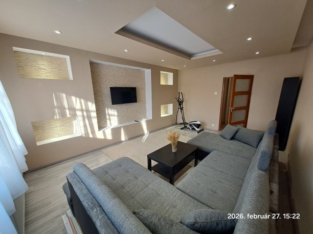 Eladó panellakás, Budapesten, XXI. kerületben, Dunadűlő úton