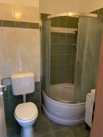 Kiadó téglalakás, albérlet, Tatabányán 90 E Ft / hó, 1 szobás