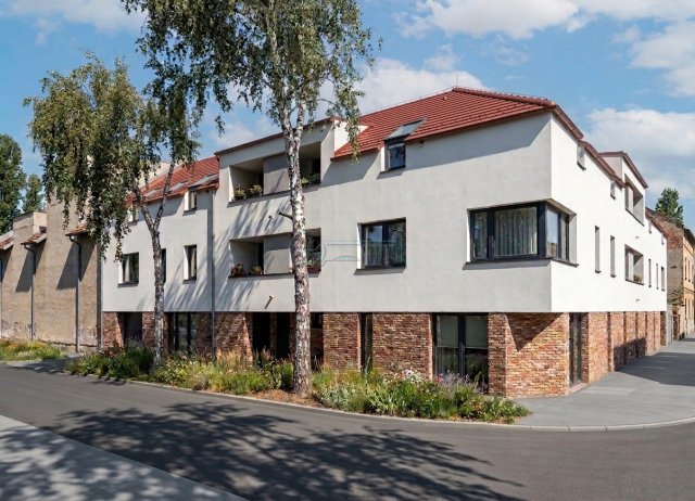 Eladó téglalakás, Szegeden 89.5 M Ft, 3 szobás