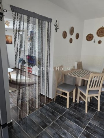 Eladó családi ház, Versegen 32.5 M Ft, 1+1 szobás