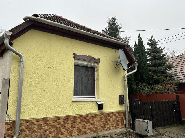Eladó családi ház, Piliscséven 27.3 M Ft, 1 szobás