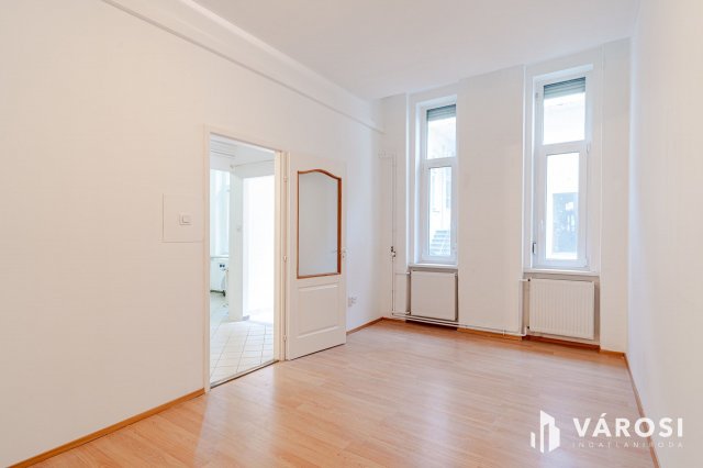 Eladó téglalakás, Szegeden 55.9 M Ft, 2 szobás