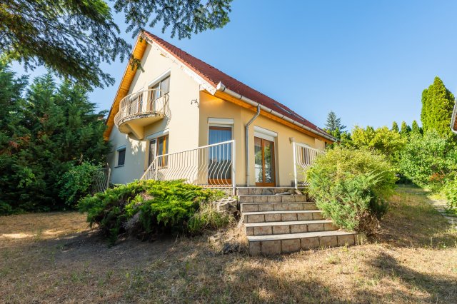 Eladó családi ház, Fóton, Géza Fejedelem utcában 164.9 M Ft