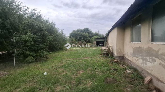 Eladó családi ház, Pándon 34 M Ft, 5 szobás