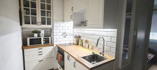 Eladó panellakás, Budapesten, XV. kerületben 54.999 M Ft