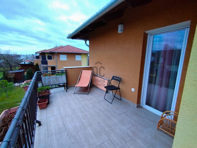 Eladó téglalakás, Siófokon 79.9 M Ft, 4 szobás