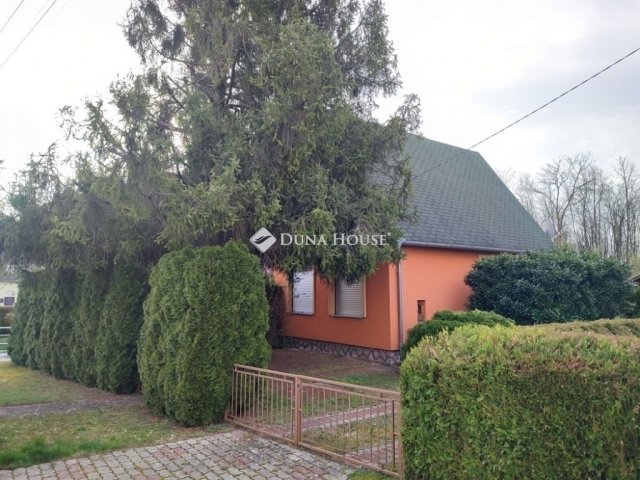 Eladó nyaraló, Harkányban 39 M Ft, 5 szobás