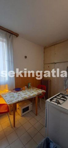 Kiadó panellakás, albérlet, Pécsett, Péchy Blanka téren