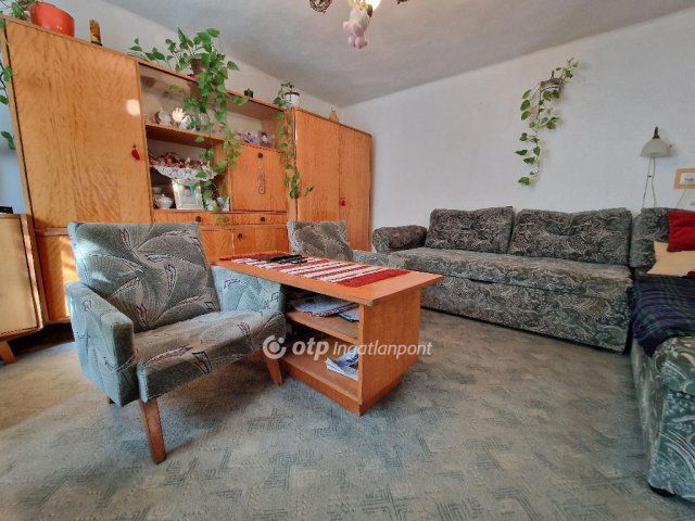 Eladó családi ház, Debrecenben 28 M Ft, 1+1 szobás