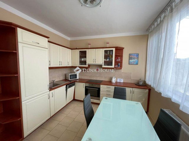 Kiadó téglalakás, albérlet, Szegeden, Fűrész utcában