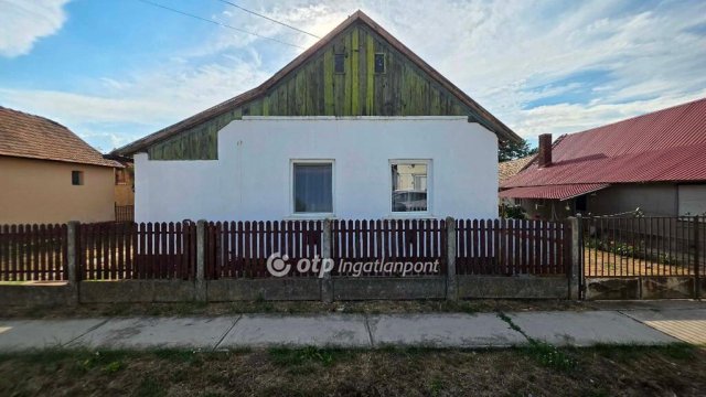 Eladó családi ház, Nádudvaron 14.5 M Ft, 2 szobás